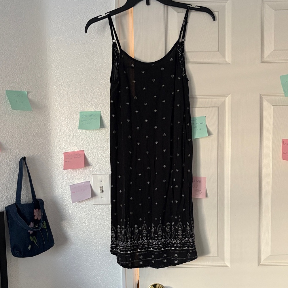 Elegant Black Patterned Dress